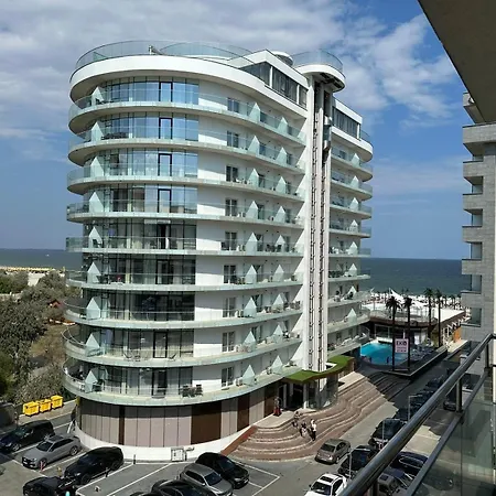 Lotus Mamaia Apartment